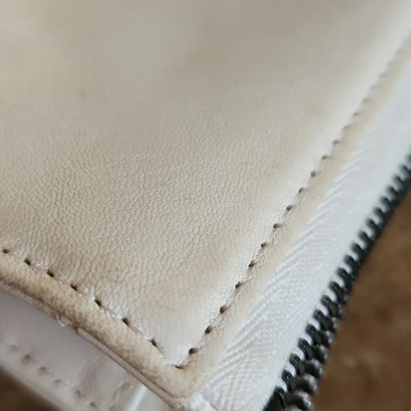 LONGCHAMP White Leather Wallet with Embossed Logo - Picture 9 of 16